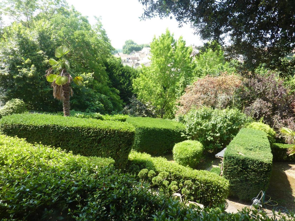 Beaux Chenes Bed & Breakfast Nerac Bagian luar foto
