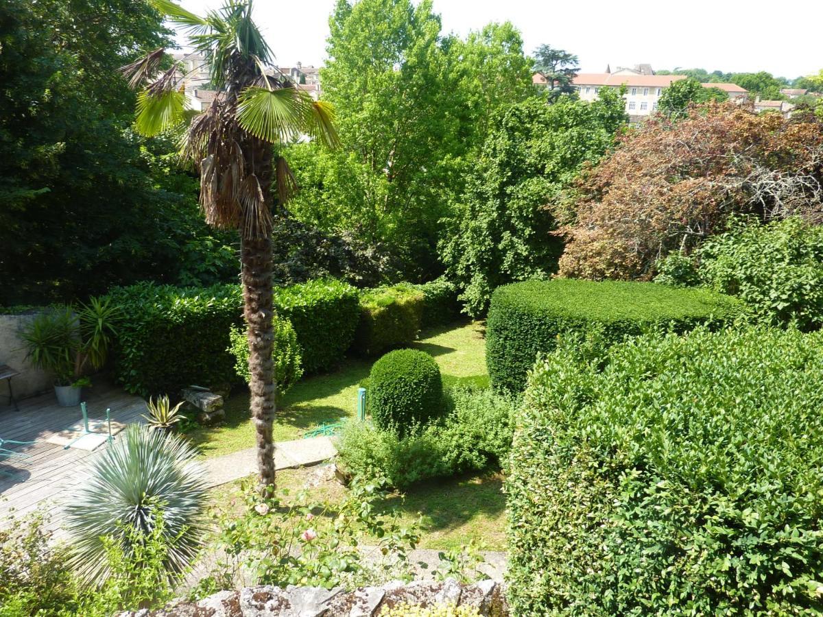 Beaux Chenes Bed & Breakfast Nerac Bagian luar foto